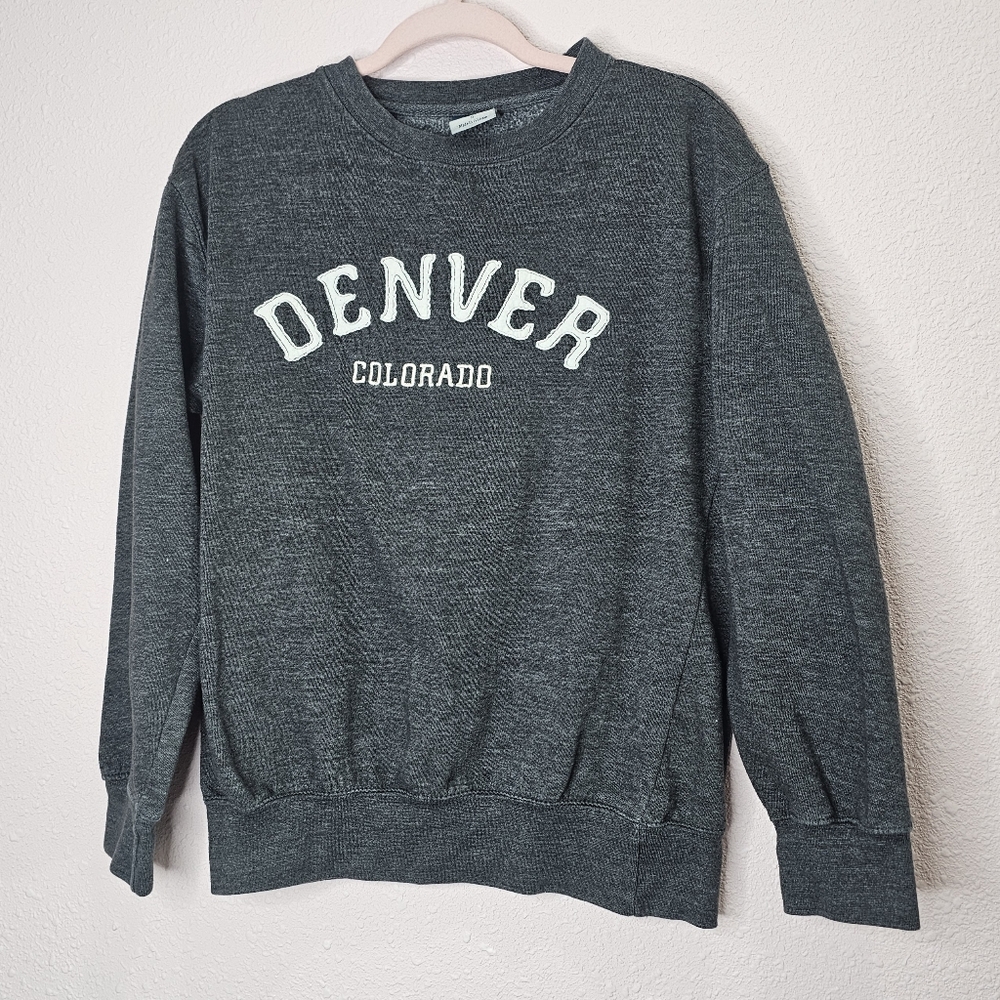 MV Sport Sweatshirt Mens Small‎ Gray Denver Colorado Crewneck Pullover Casual